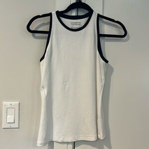 ADRIENNE VITTADINI White with Black Trim Tank Top Like New SZ XS
